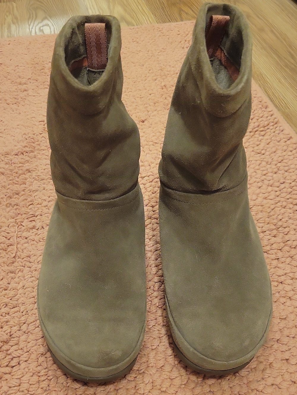 FitFlop Suede Crush Boots Size 8
